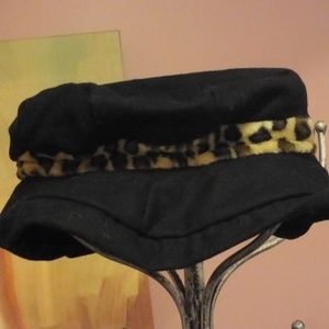 NWOT Black leapord print hat